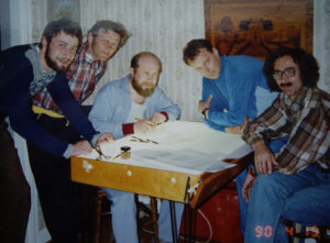 1990a. Ilvesteade rajameistrid. Vasakult: 1 päeva radade autor Maido Remm, finaali radade autor Madis Oras, 2 päeva radade autor Kalle Kalm, paremalt: 3 päeva radade autor Avo Veermäe. 